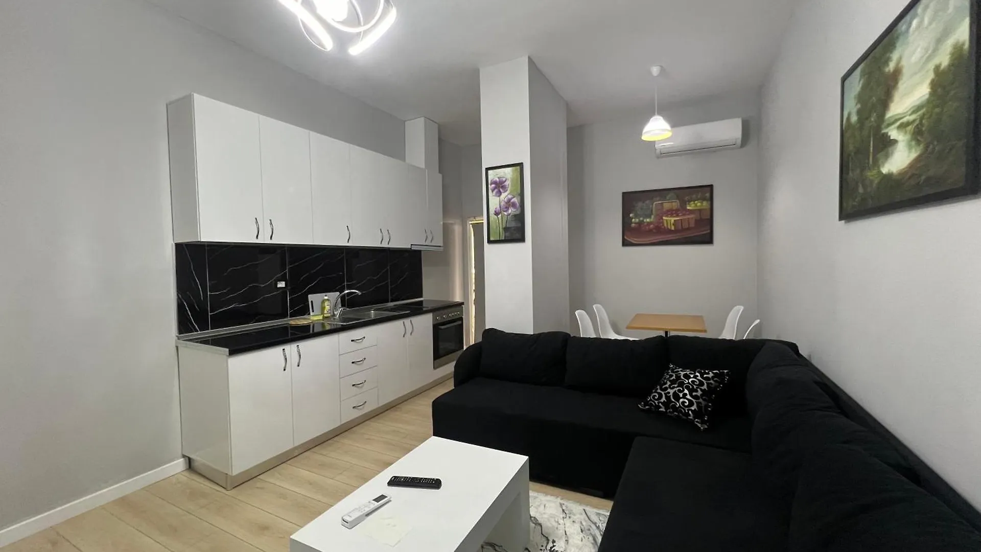 Anxhelo'S Apartments Tirana