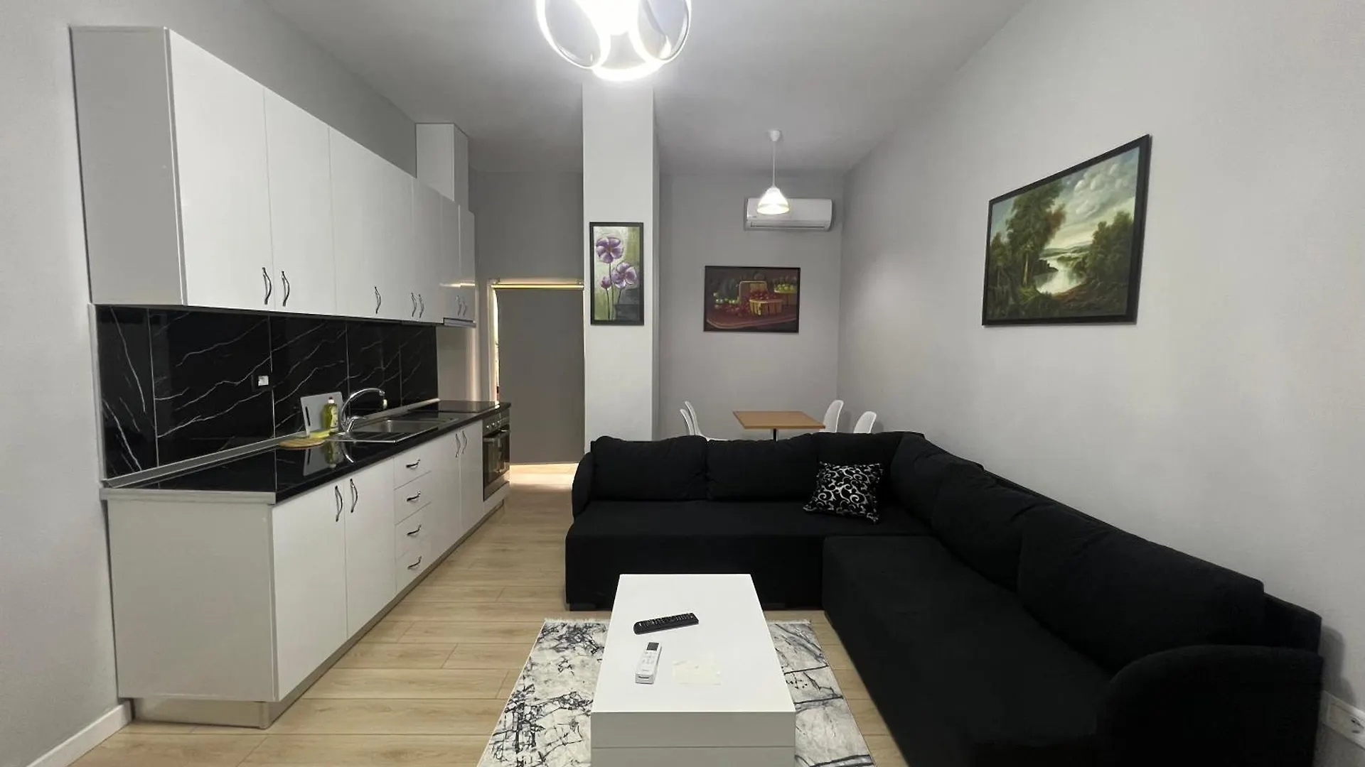 Anxhelo'S Apartments Tirana