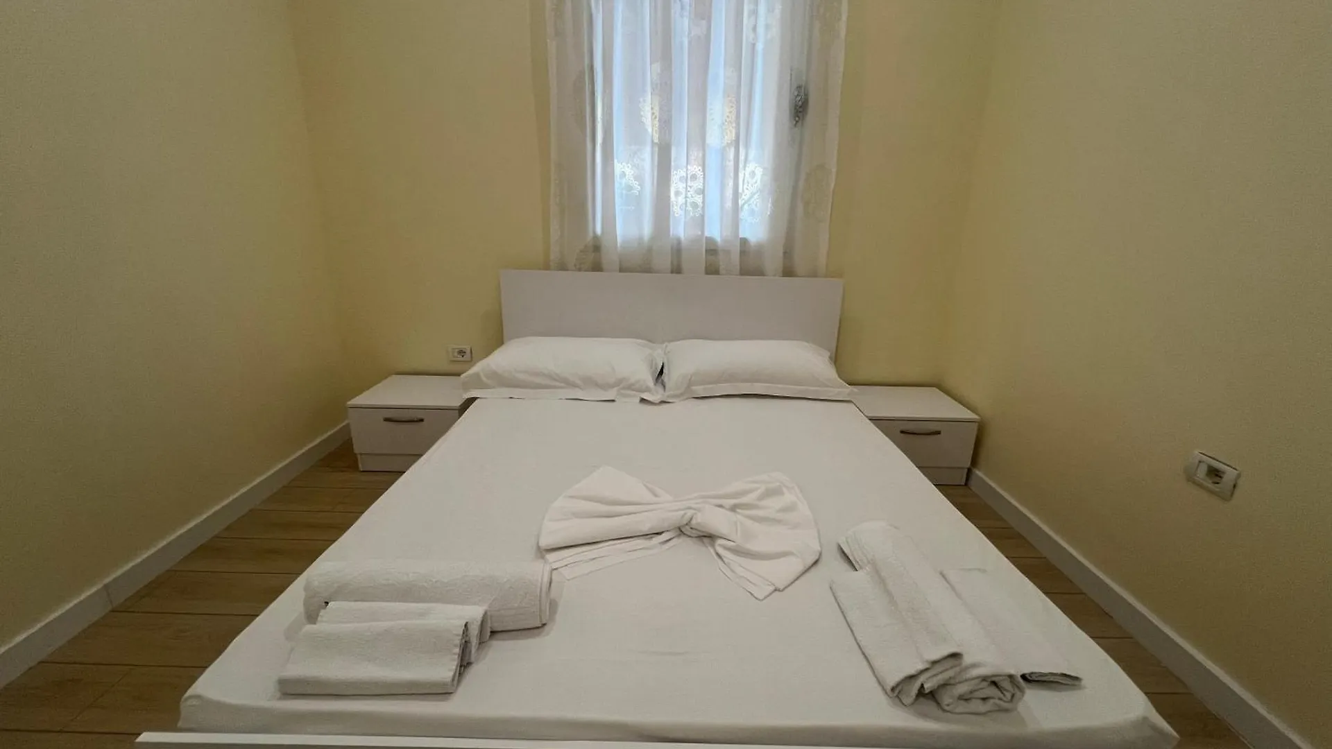 Anxhelo'S Apartments Tirana Albania