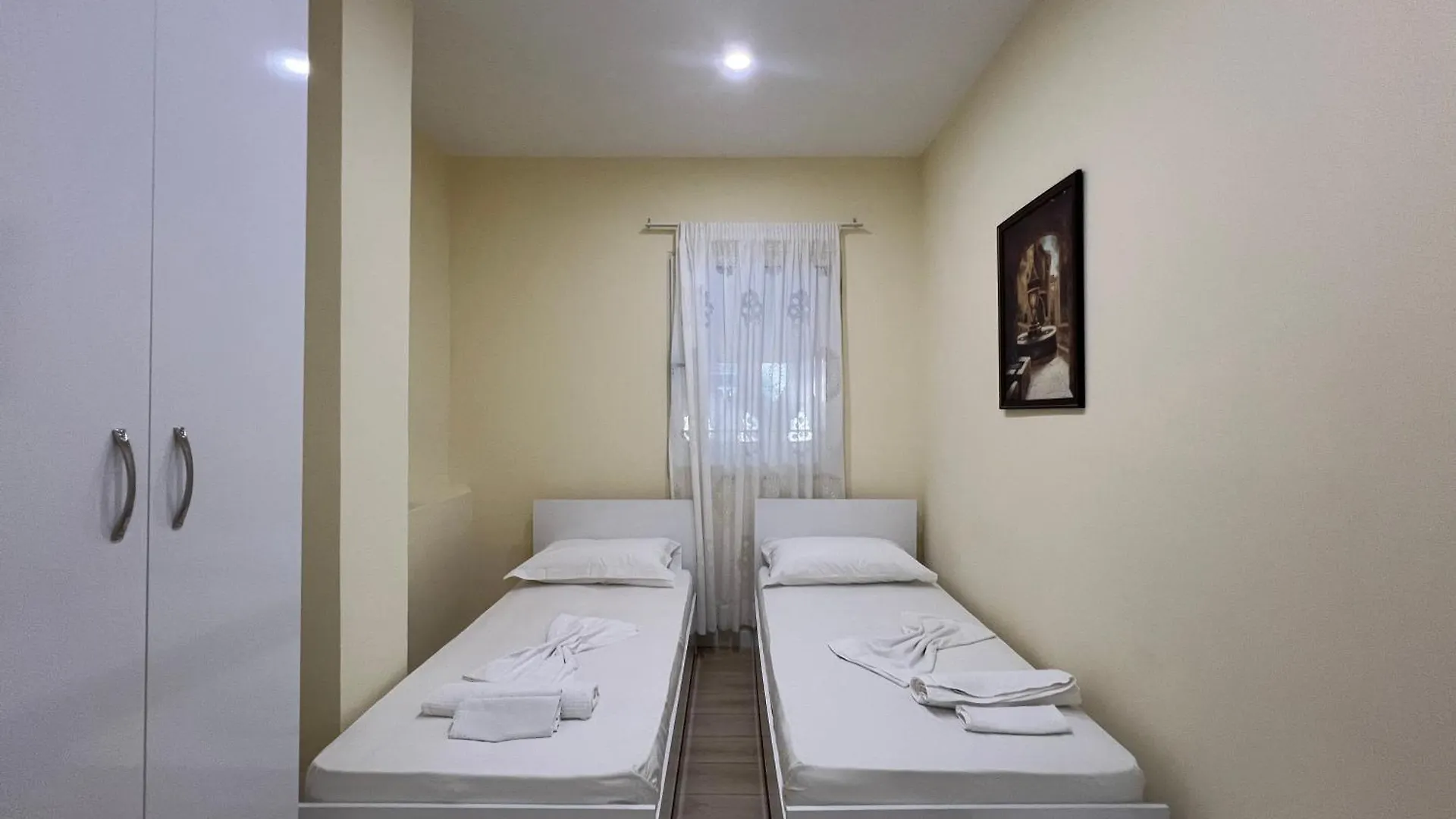 Anxhelo'S Apartments Tirana Albania