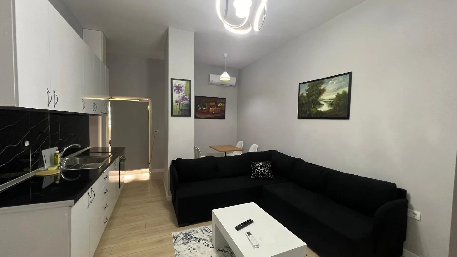 Anxhelo'S Apartments Tirana